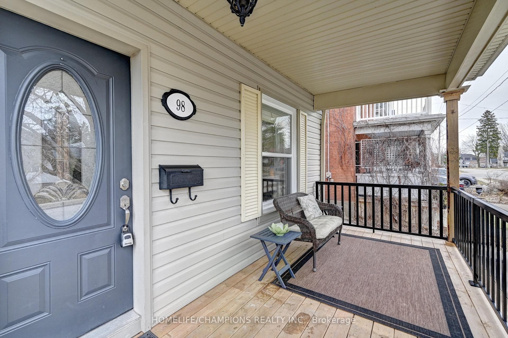 98 McNaughton Street photo 5