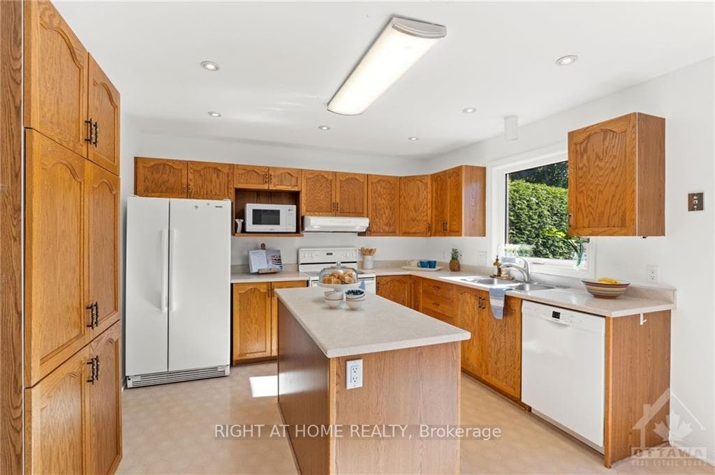 19 REIN Terrace photo 9