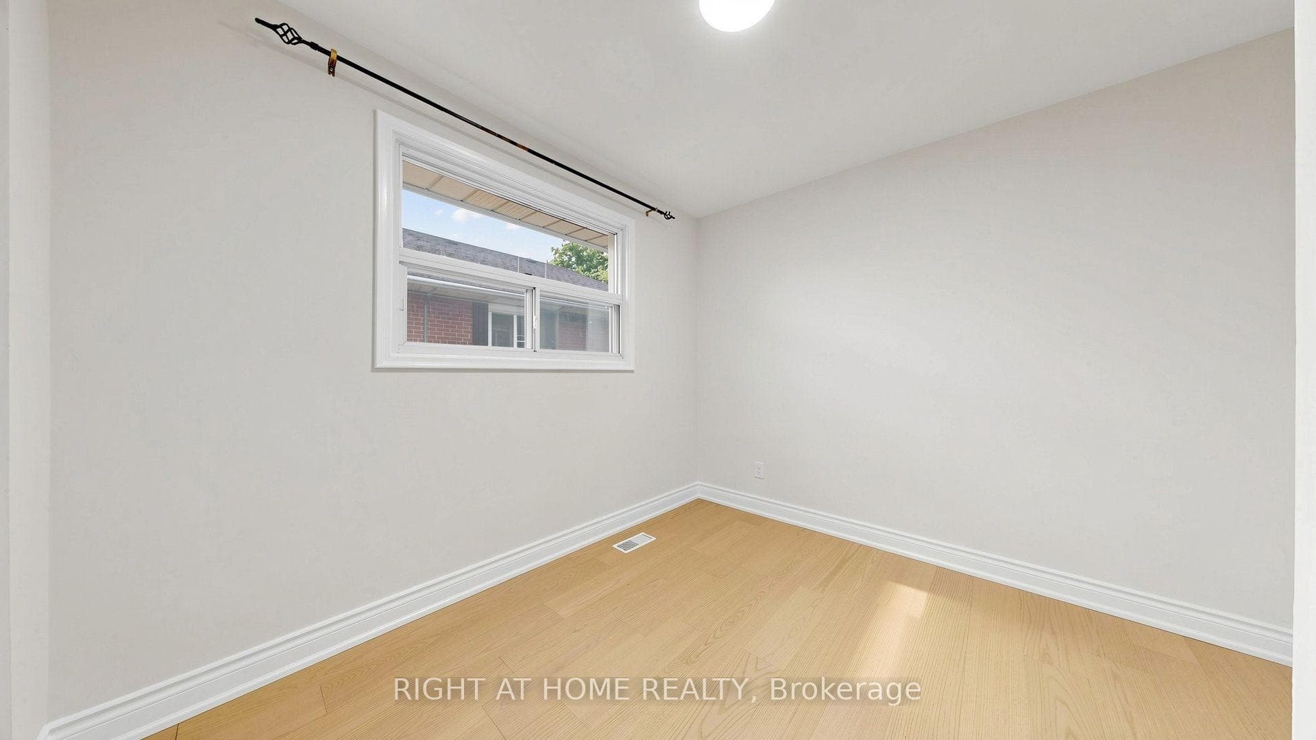 76 Fenside Drive photo 19
