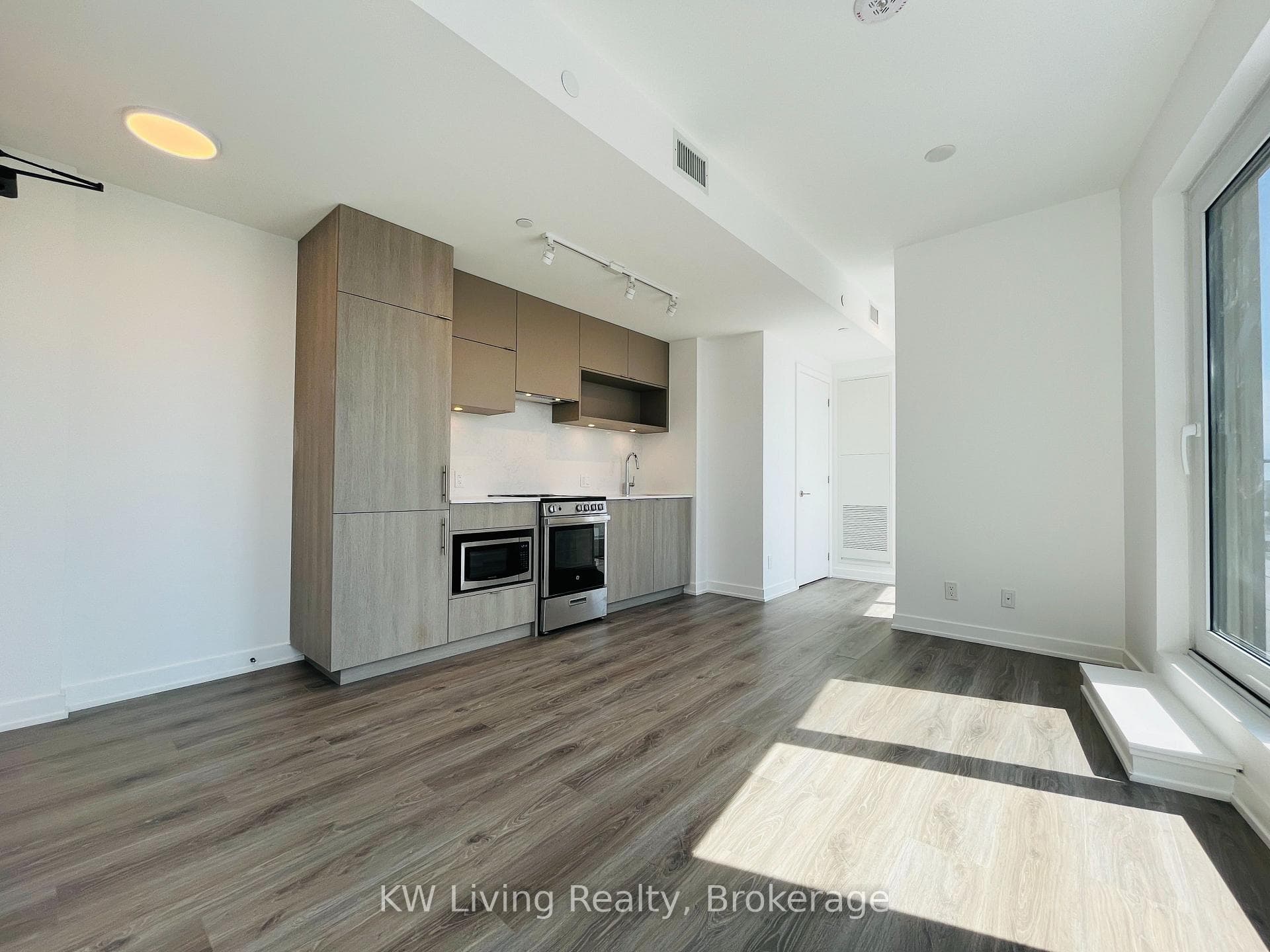 100 Queen Street Unit 3006 photo 4