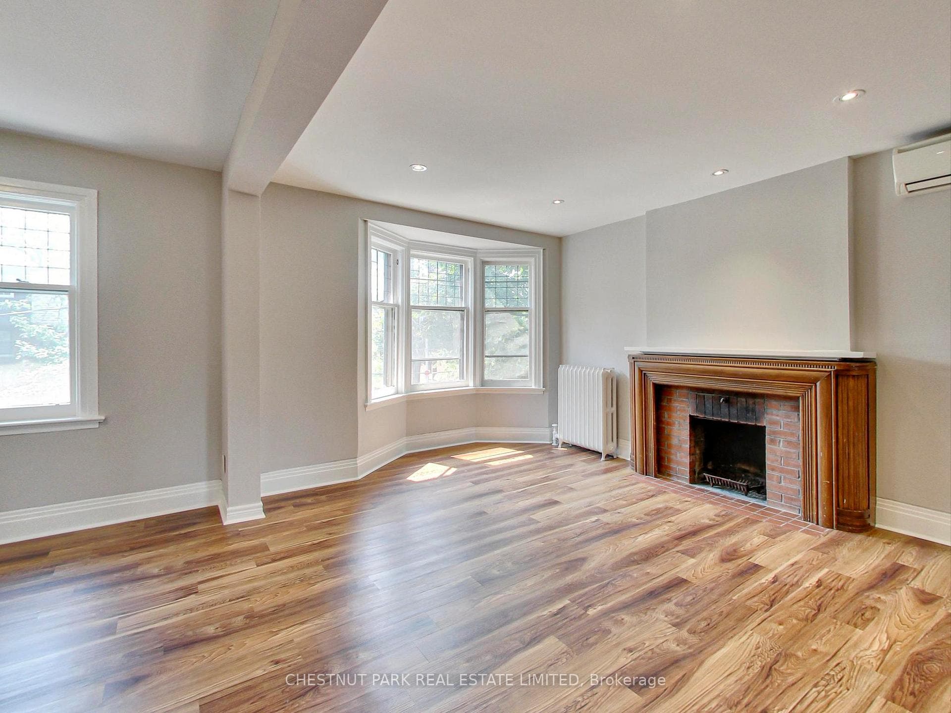 140 Hepbourne Street Unit Upper photo 6