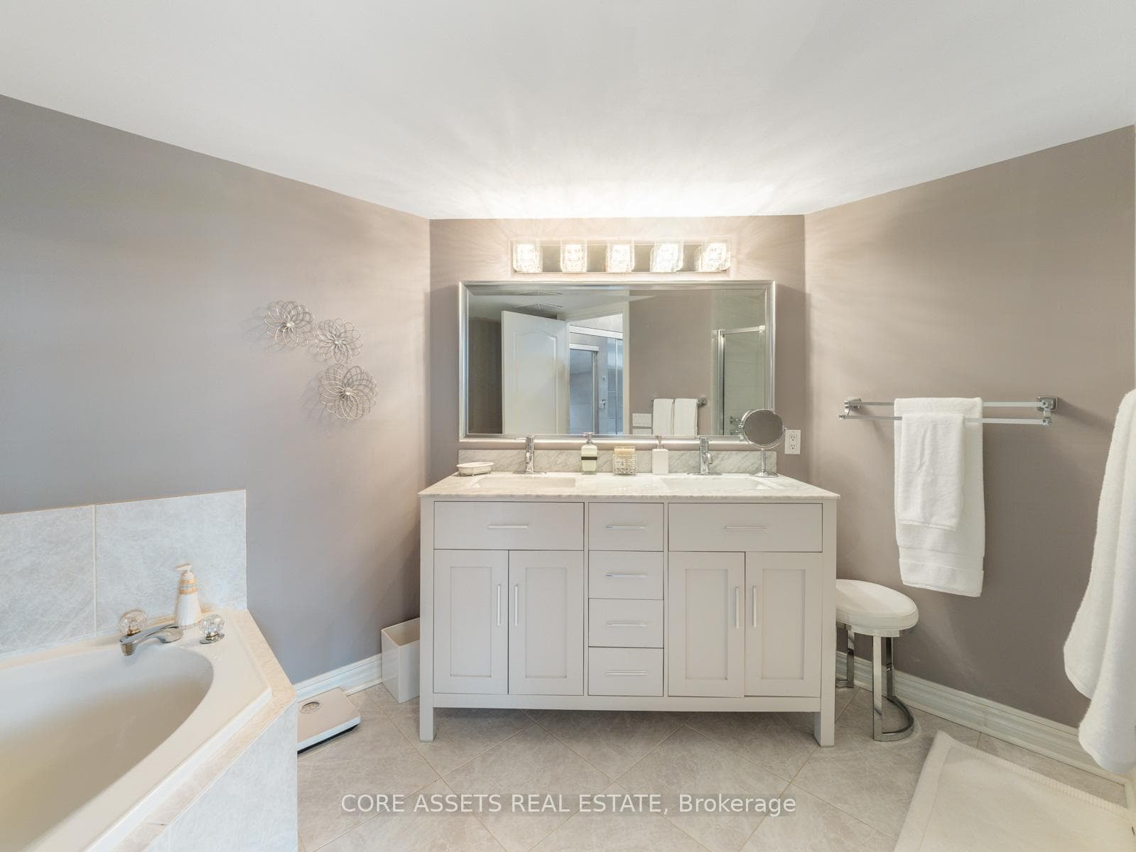 85 The Boardwalk Way Unit 411 photo 18