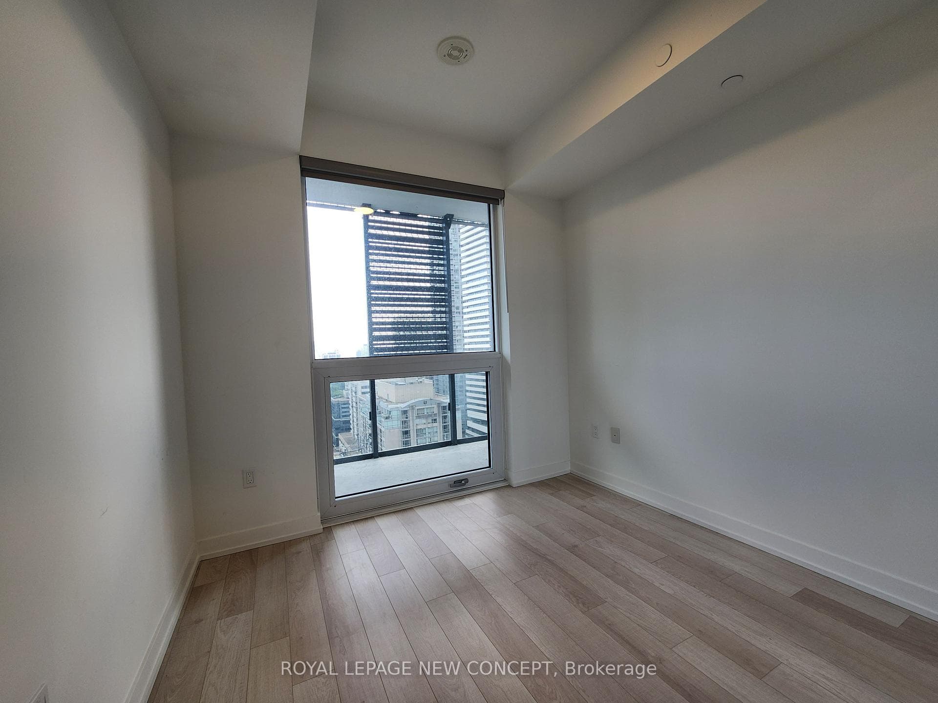 39 Roehampton Avenue Unit 1703 photo 14