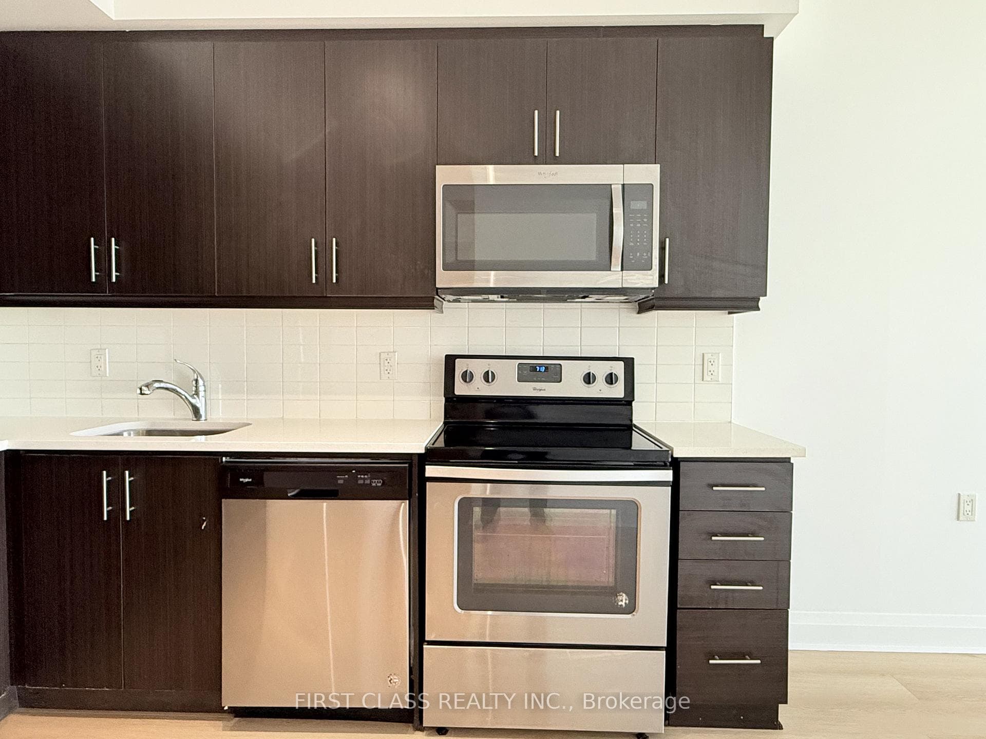 15 Zorra Street Unit 606 photo 11