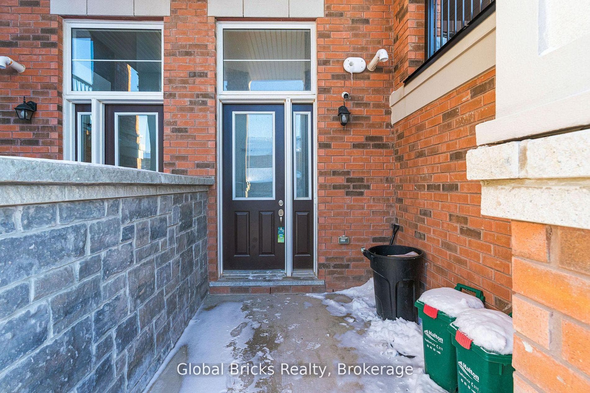 49 Burnhamthorpe Road photo 14