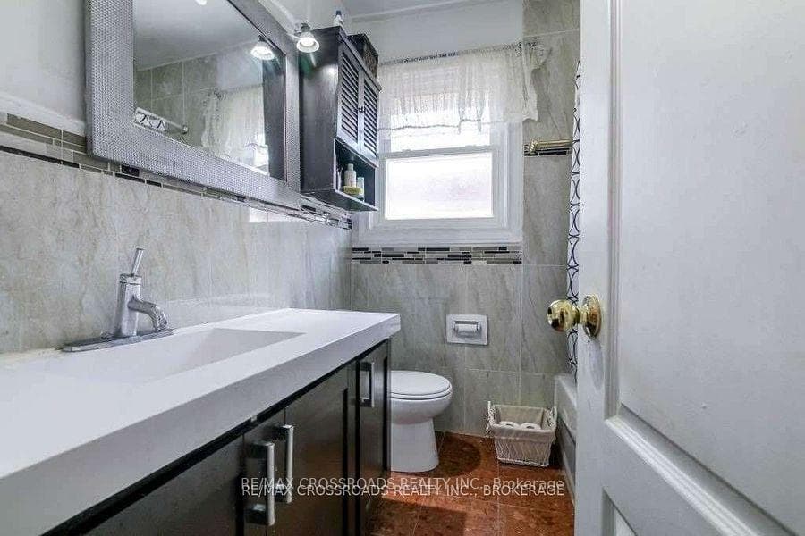 648 Brimley Road photo 9