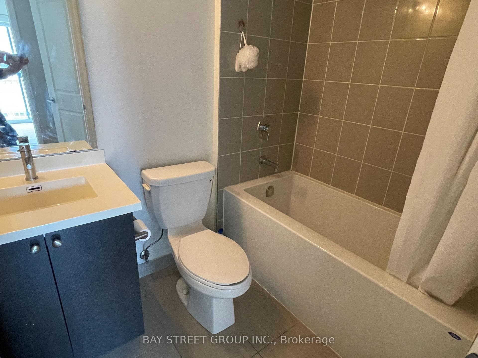 80 ORCHID PLACE Drive Unit 308 photo 7