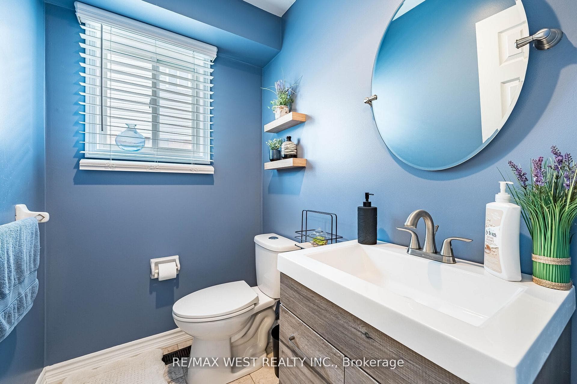 5 Moir Crescent photo 15