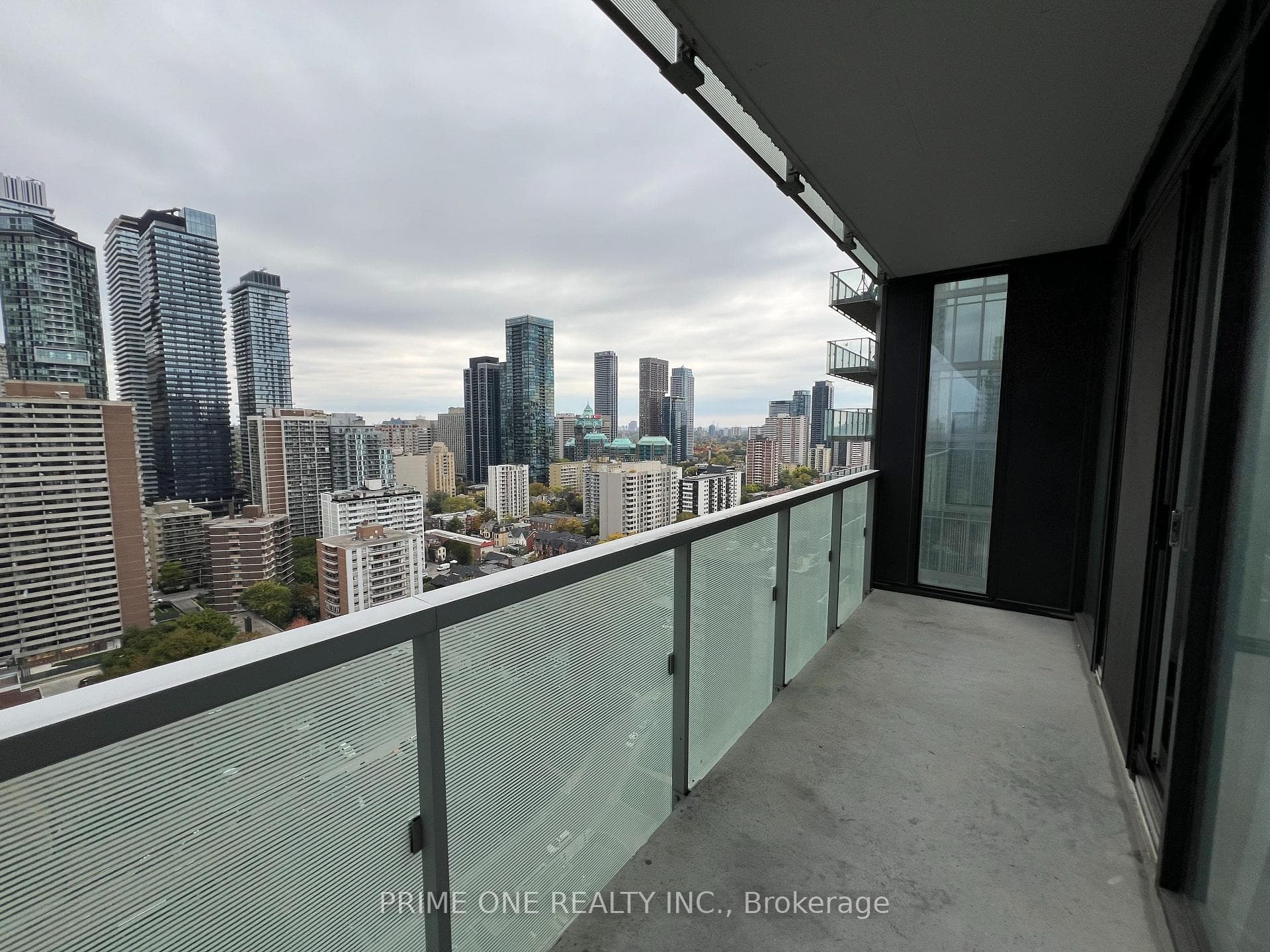 28 Wellesley Street Unit 2507 photo 18