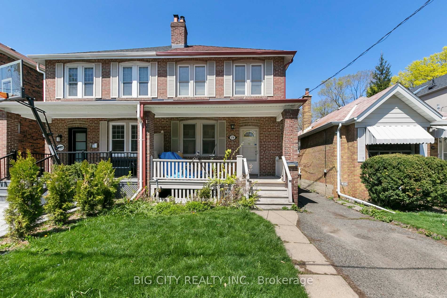 178 Douglas Avenue Unit Lower photo 1