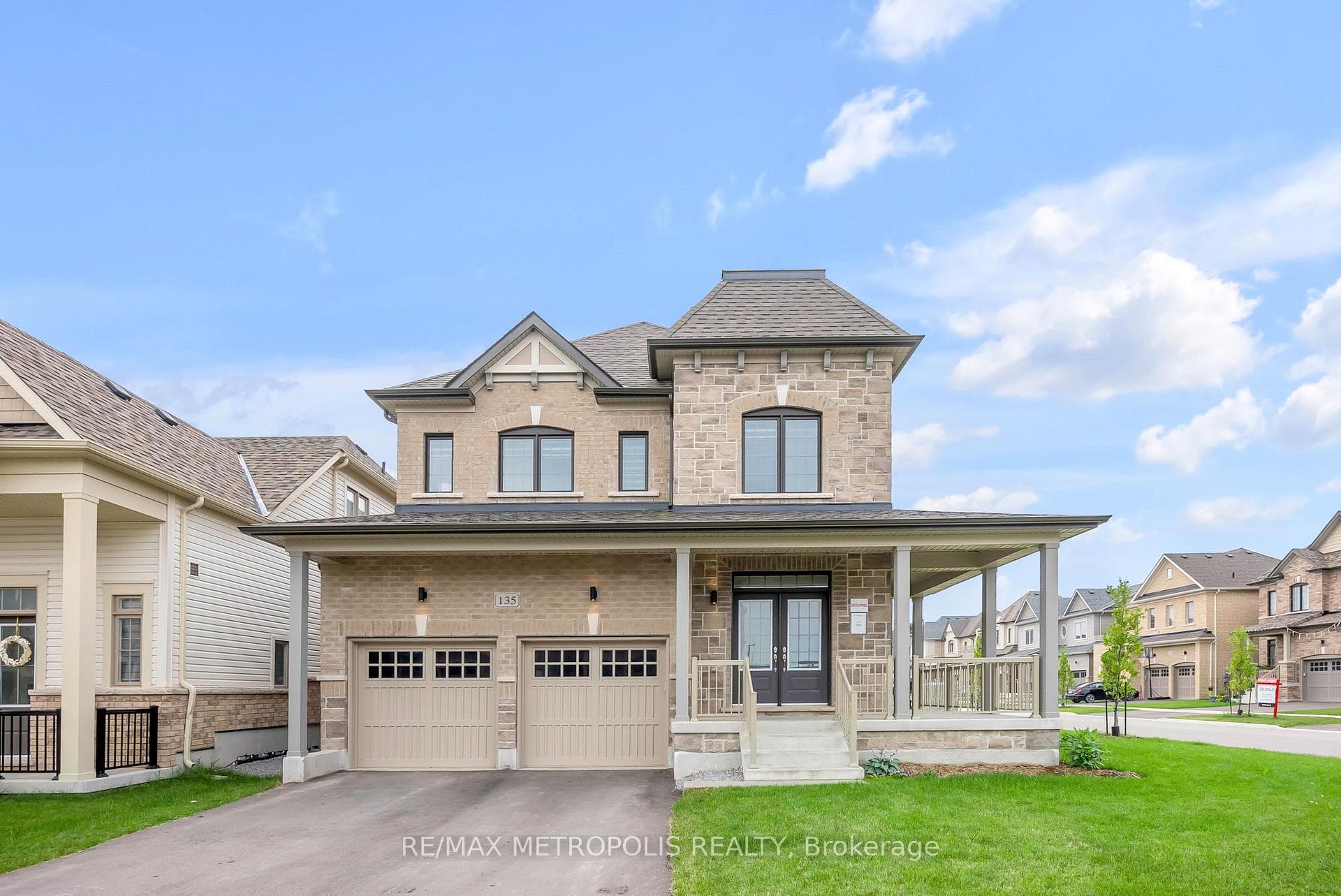 135 Connell Drive photo 1