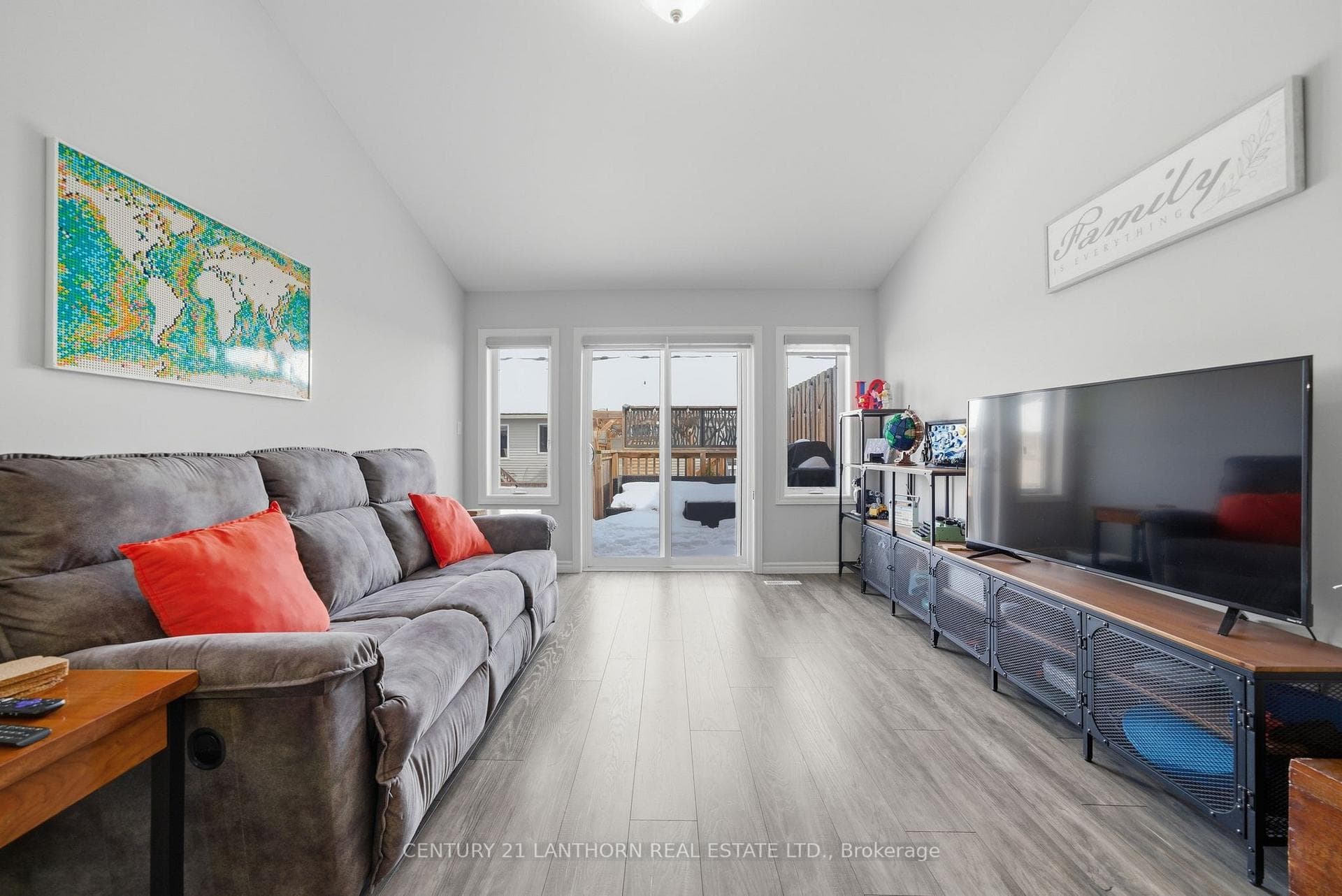 29 Sandhu Crescent photo 16