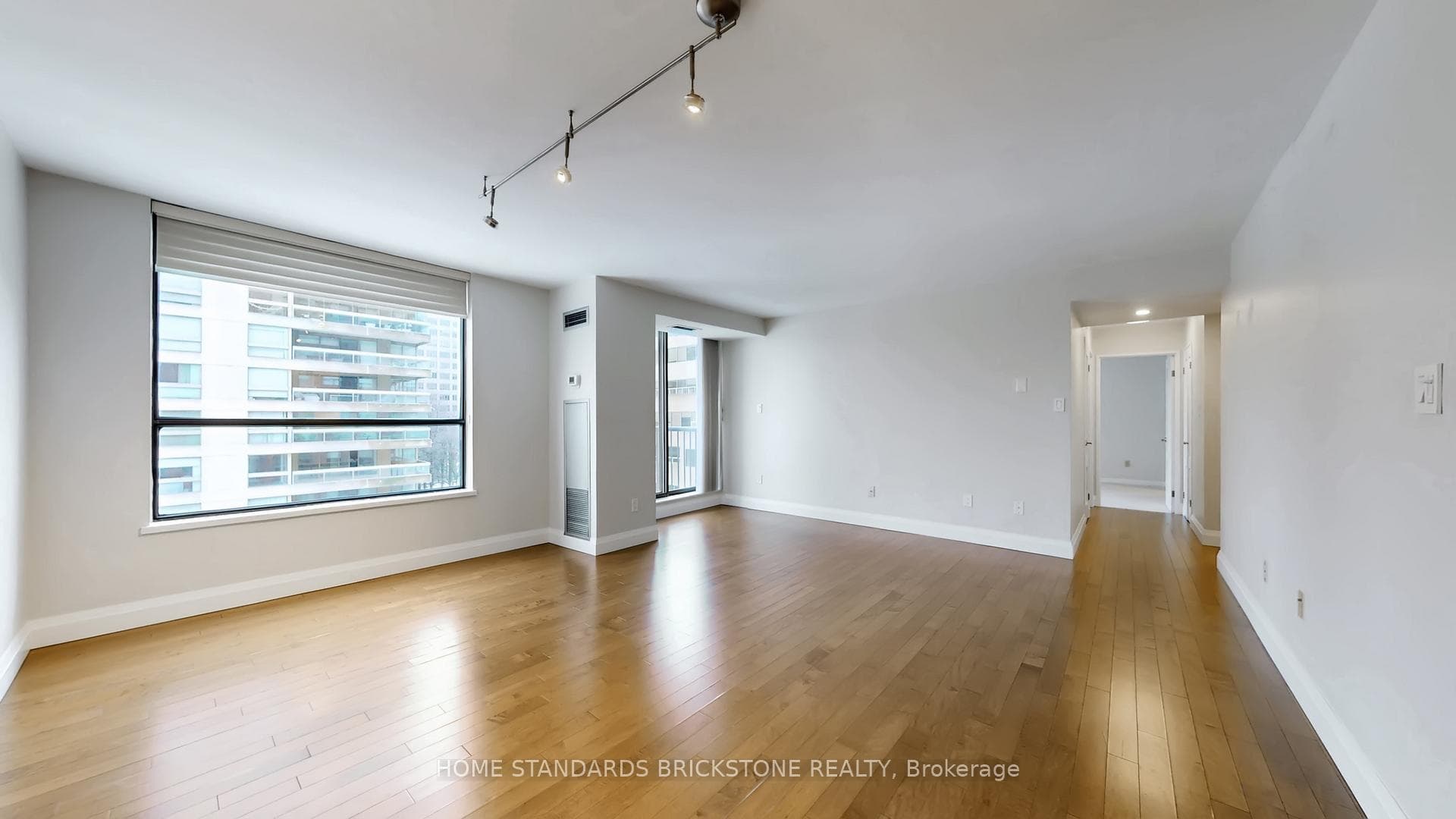 47 St Clair Avenue Unit 803 photo 7
