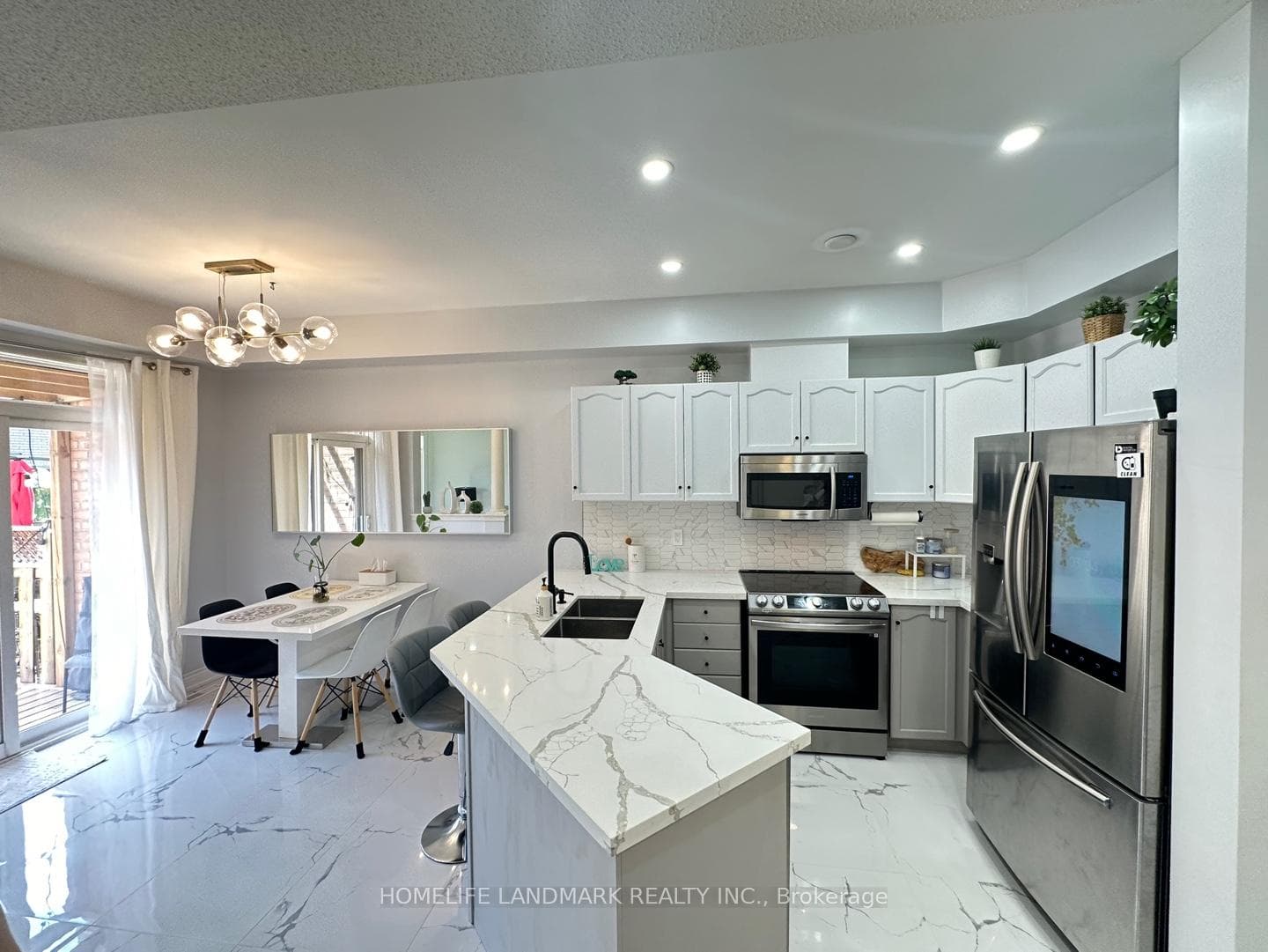 85 Chelton Drive photo 16
