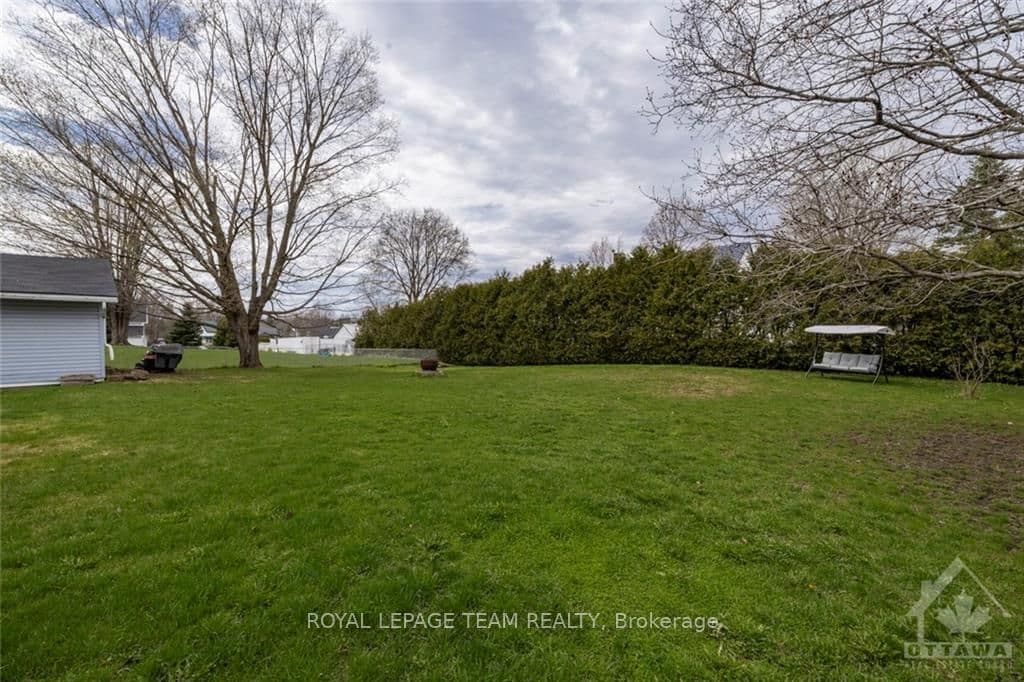 8253 UNITED Avenue photo 27