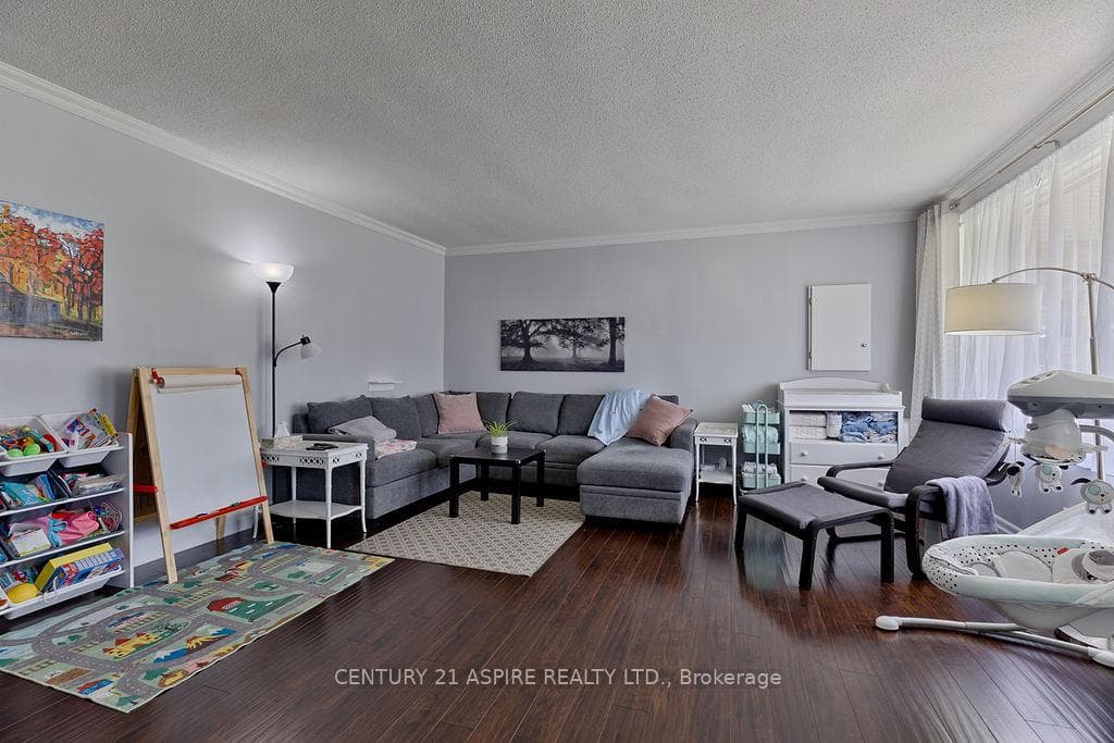 227 Clemow Avenue photo 3