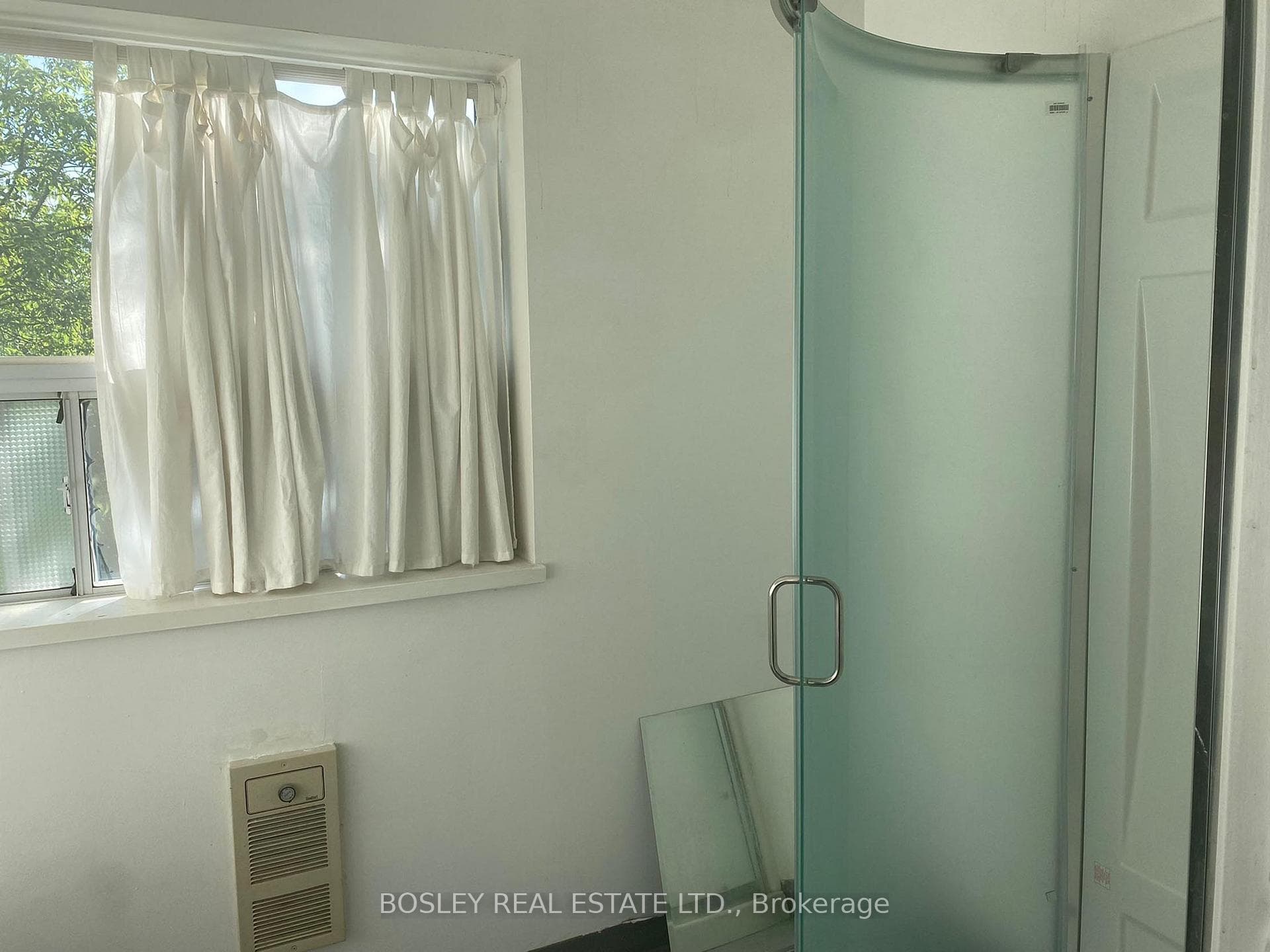 154 R Galt Avenue Unit Upper photo 9