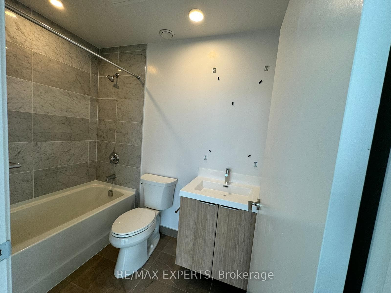 50 O'Neill Road Unit 1502 photo 18