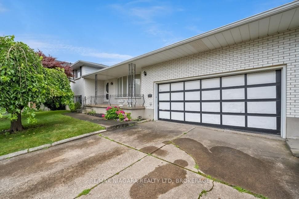 5542 Emery Street photo 4