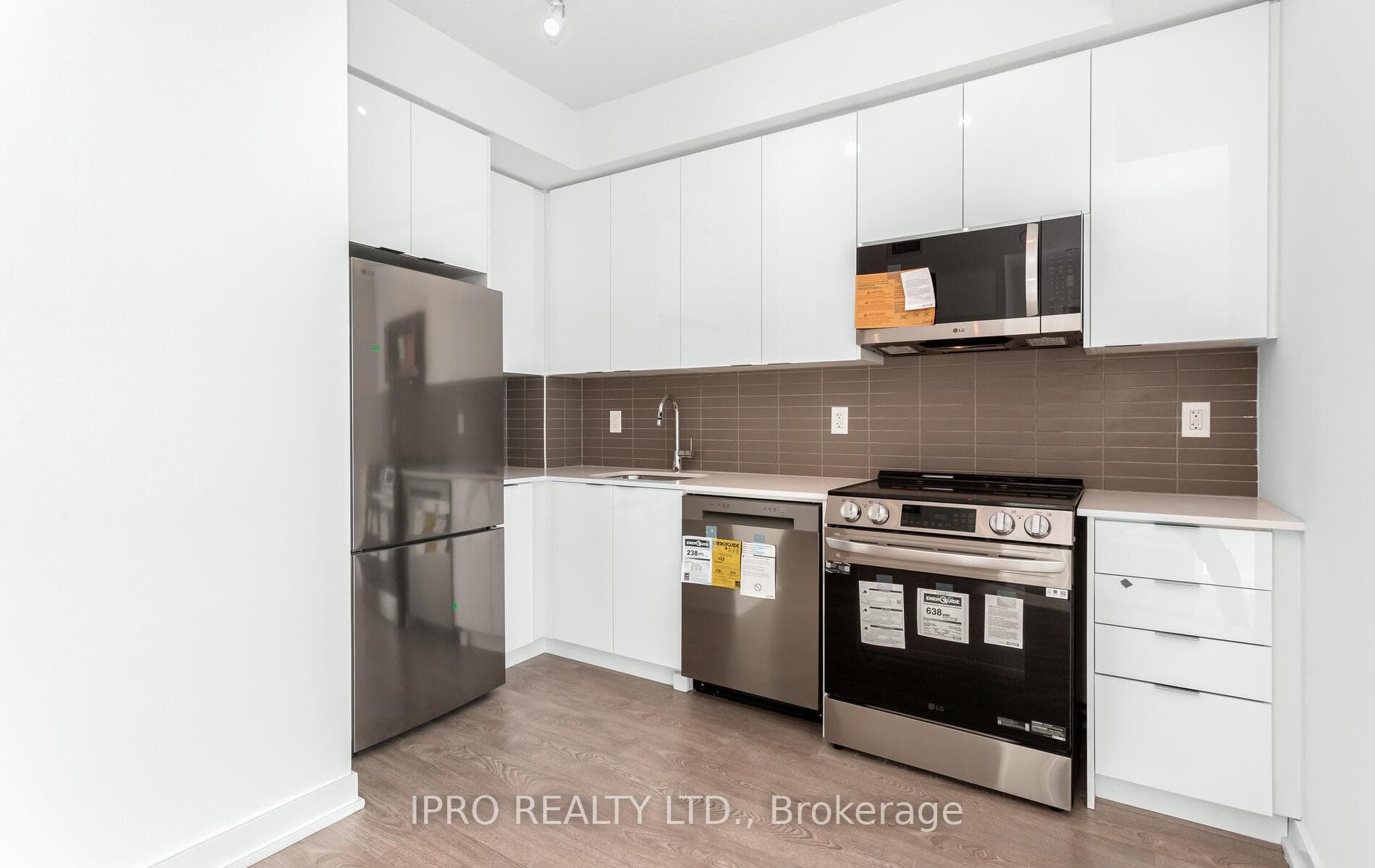 225 Malta Avenue Unit 1505 photo 17