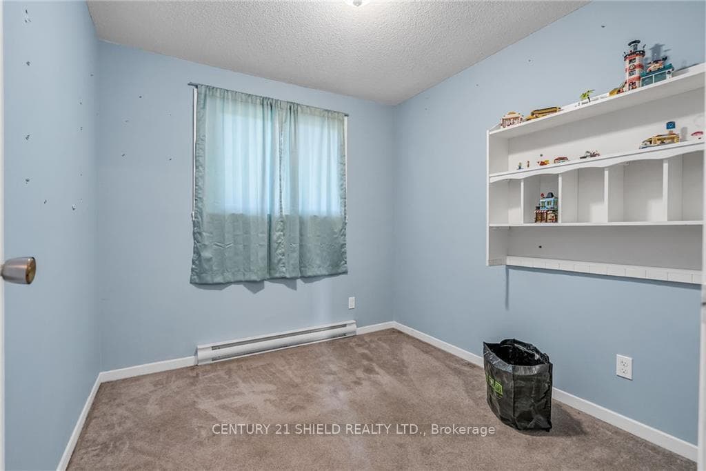 712 GLENGARRY Boulevard photo 13