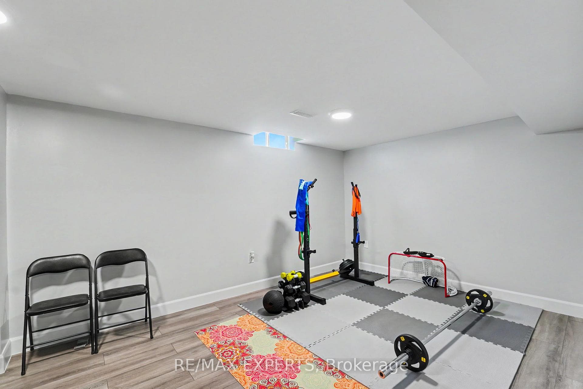 4 Willis Drive photo 27