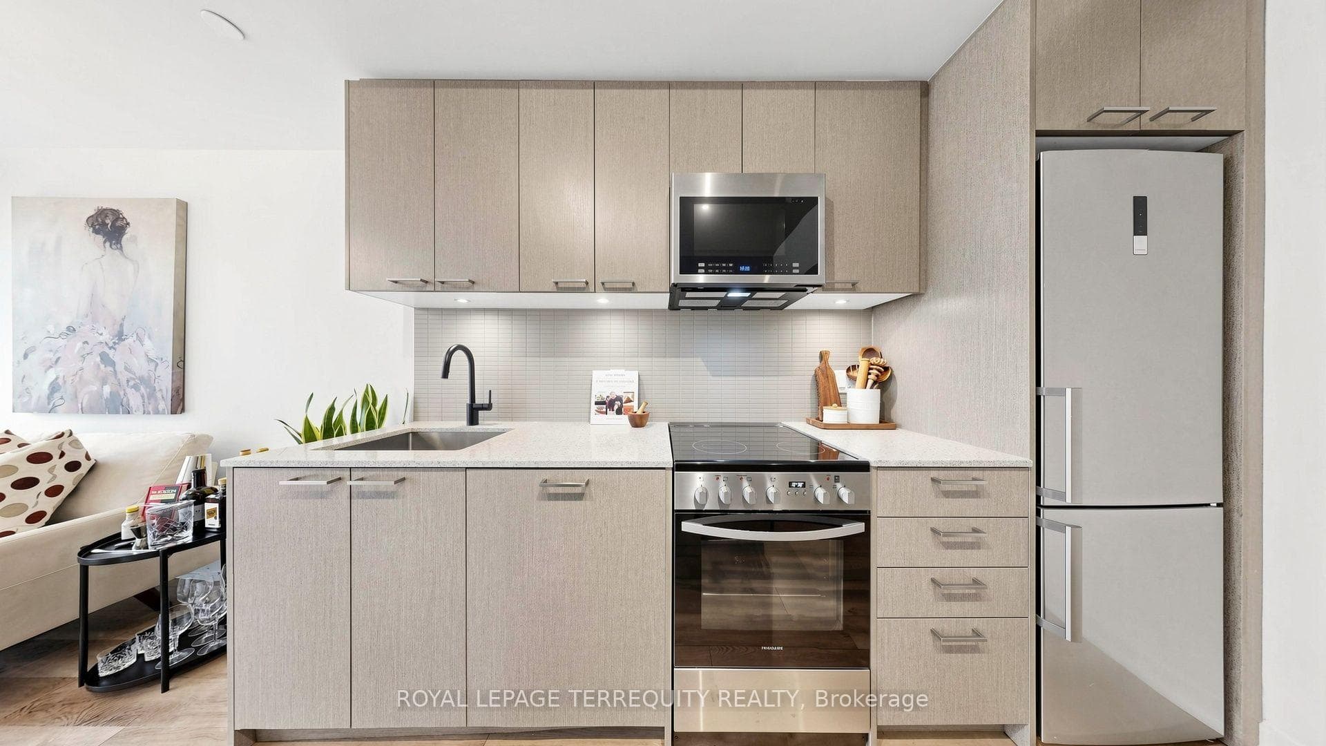1808 St Clair Avenue Unit 510 photo 8