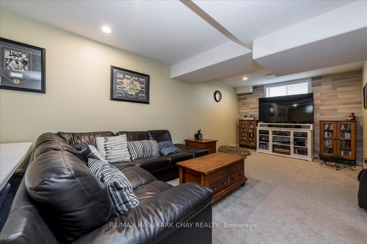 85 Miller Drive photo 18