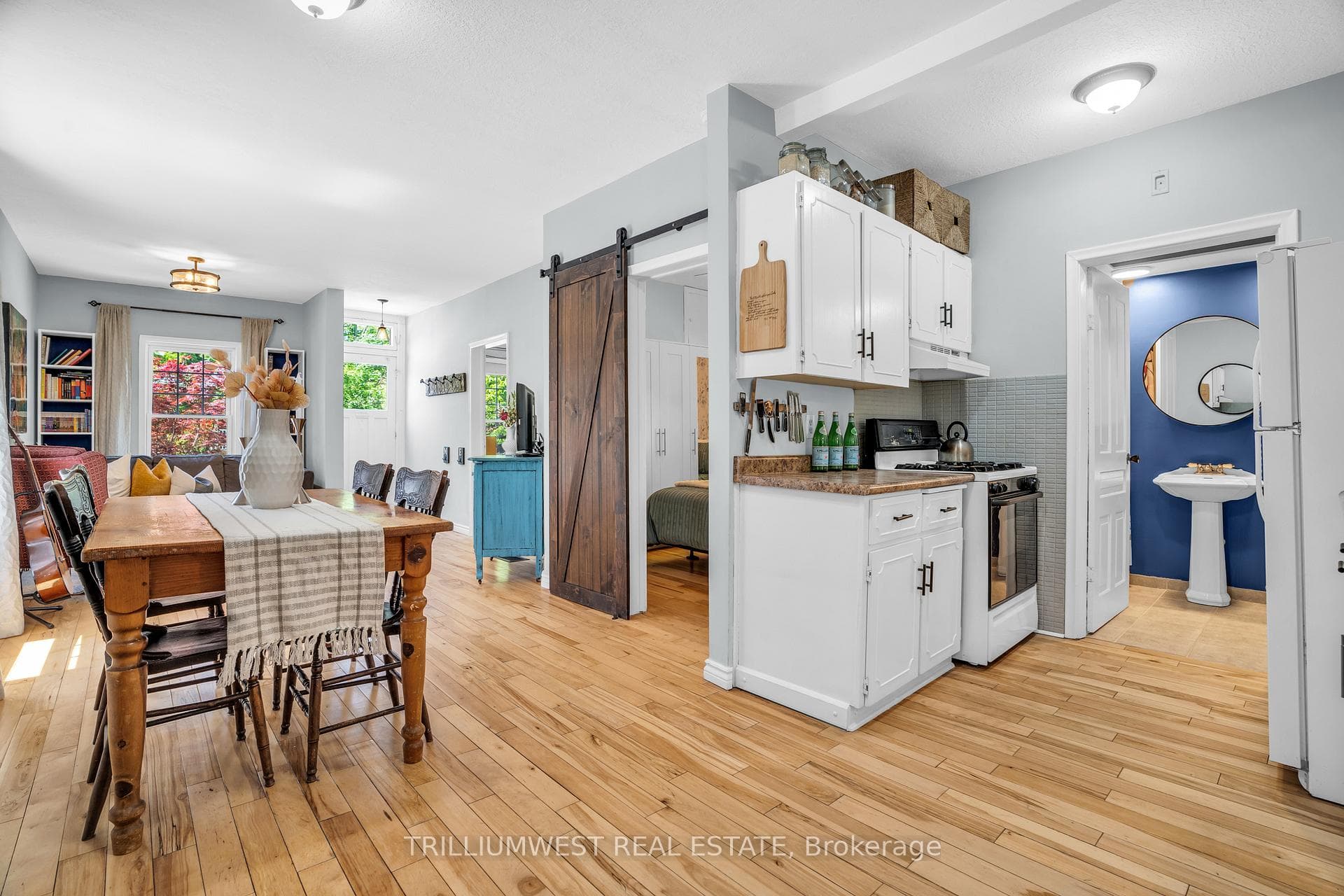 166 London Road photo 13