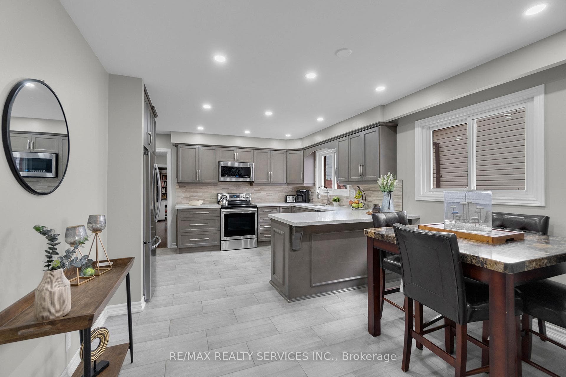 42 Newby Court photo 12