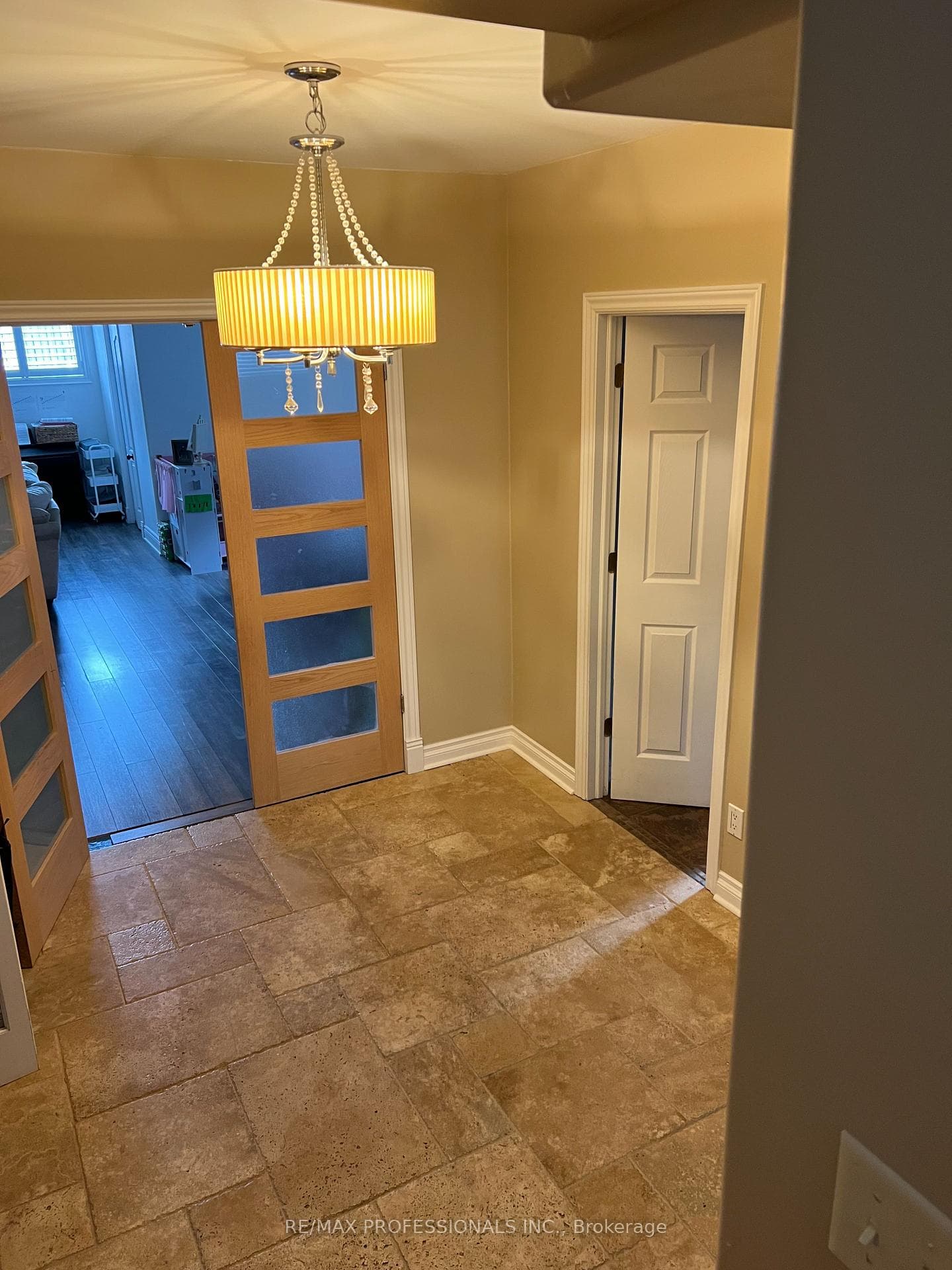 54 Nicholas Drive photo 16