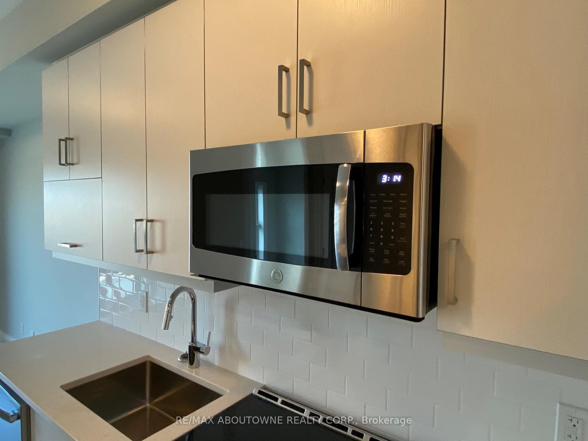 128 GROVEWOOD N/A Unit 117 photo 11