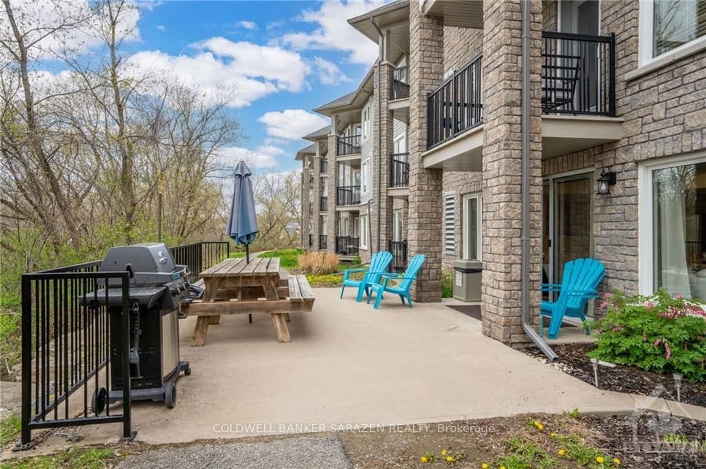 398 VAN BUREN Street Unit 109 photo 22