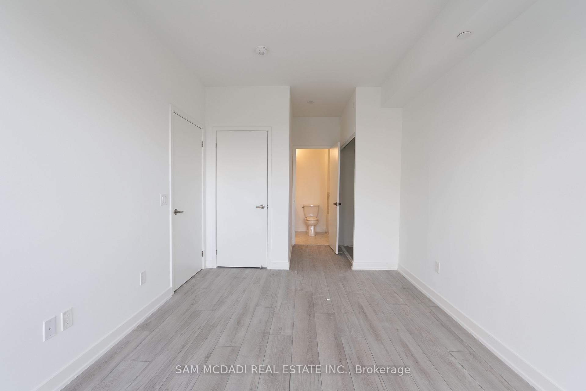 1035 Southdown Road Unit 903 photo 9