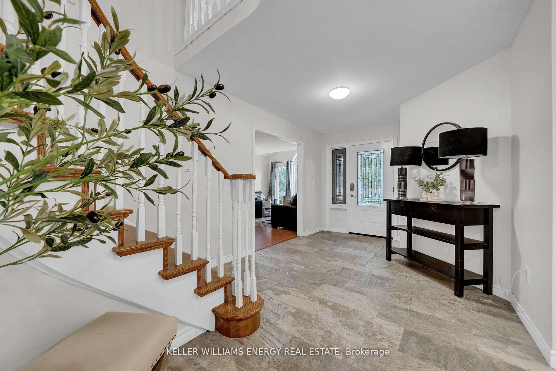 44 Rutherford Drive photo 5