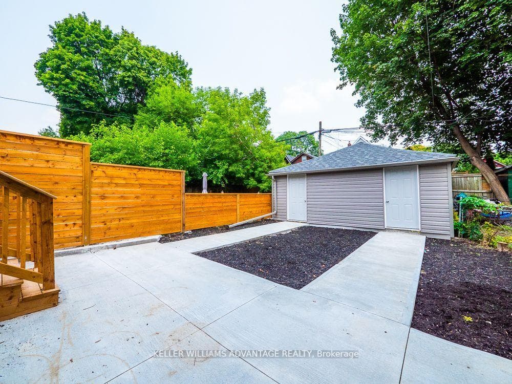 283 Greenwood Avenue Unit Lower photo 12