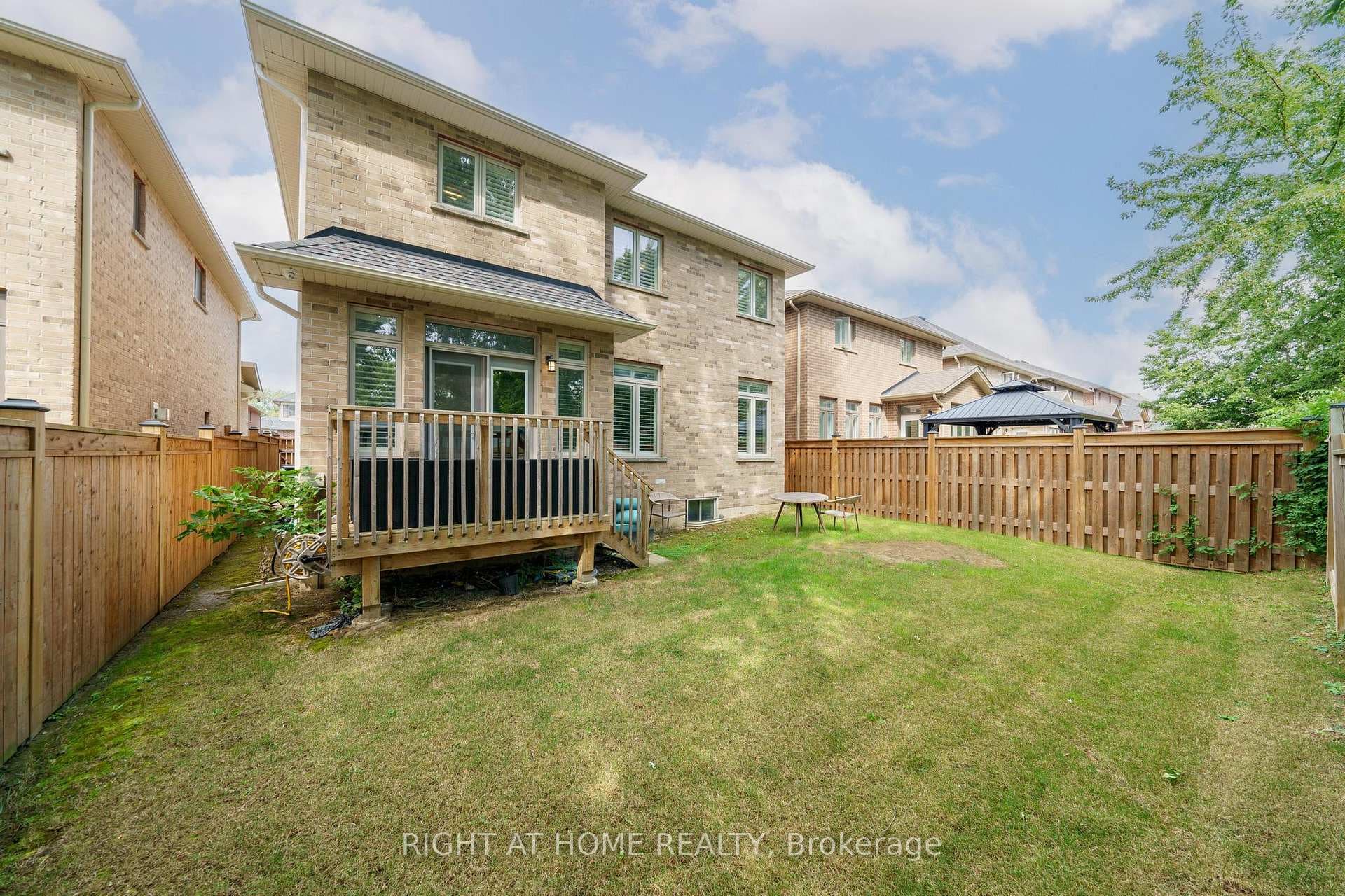 137 Dennis Drive photo 38