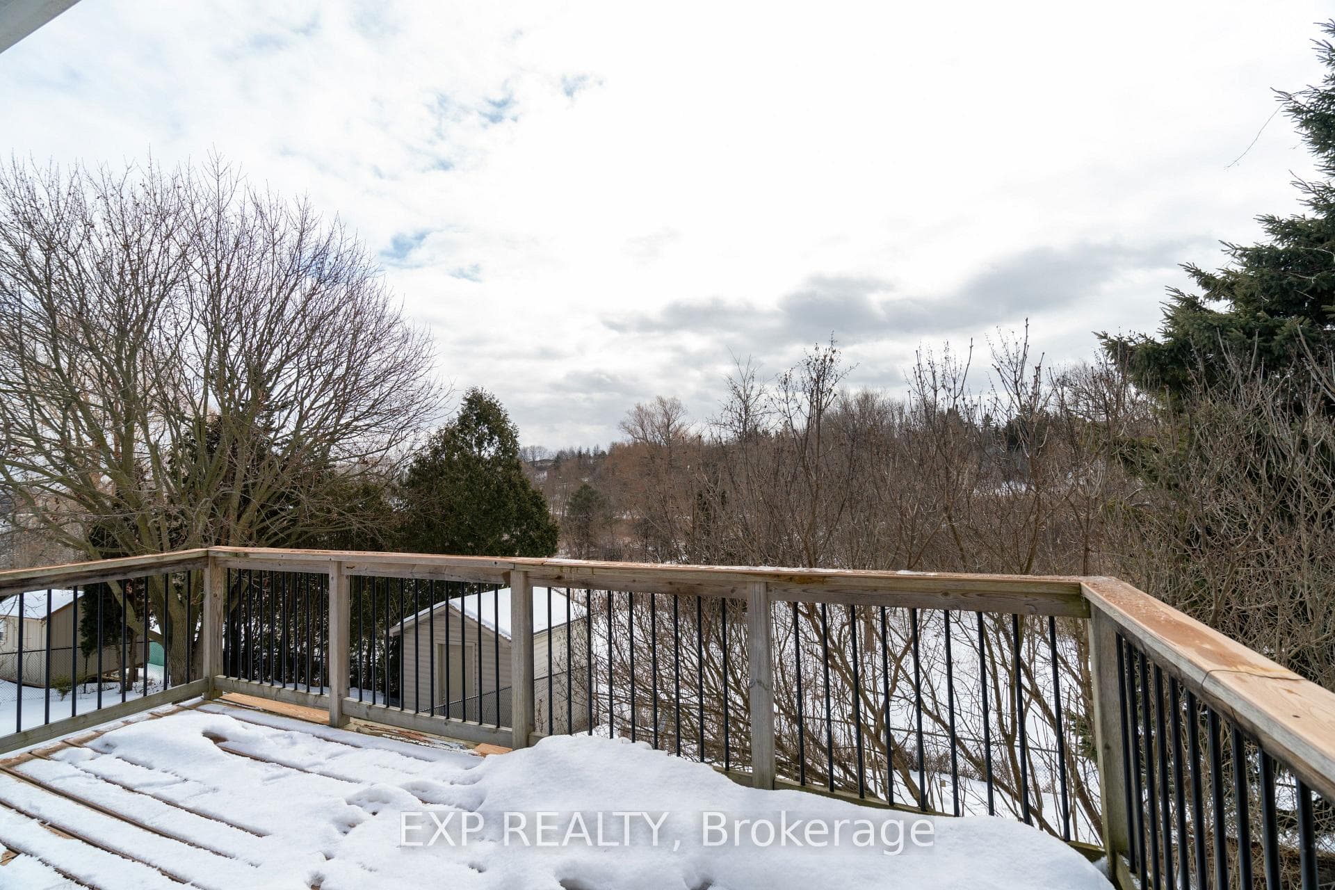 125 Overbank Drive photo 3