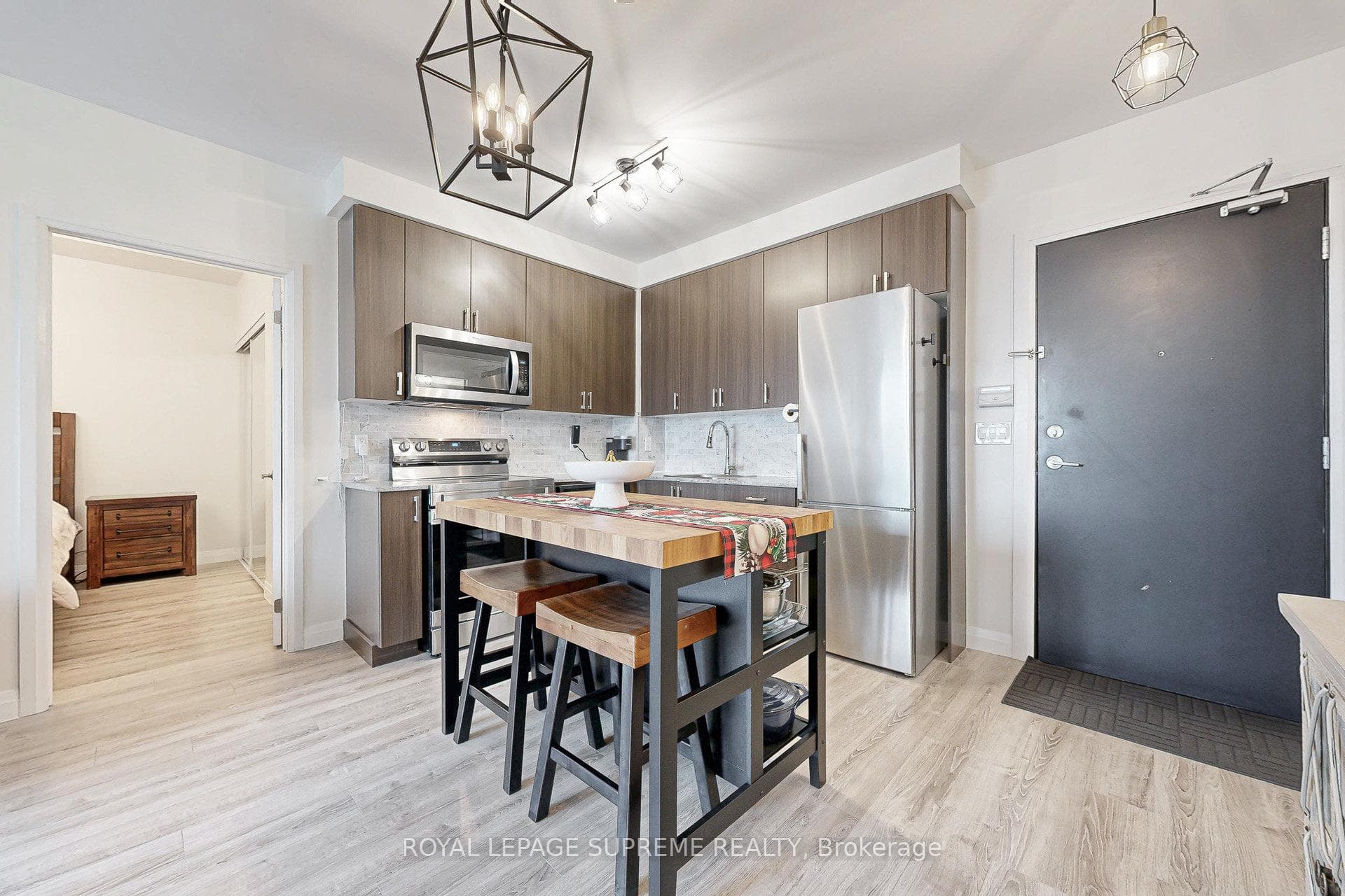 22 East Haven Drive Unit 606 photo 6