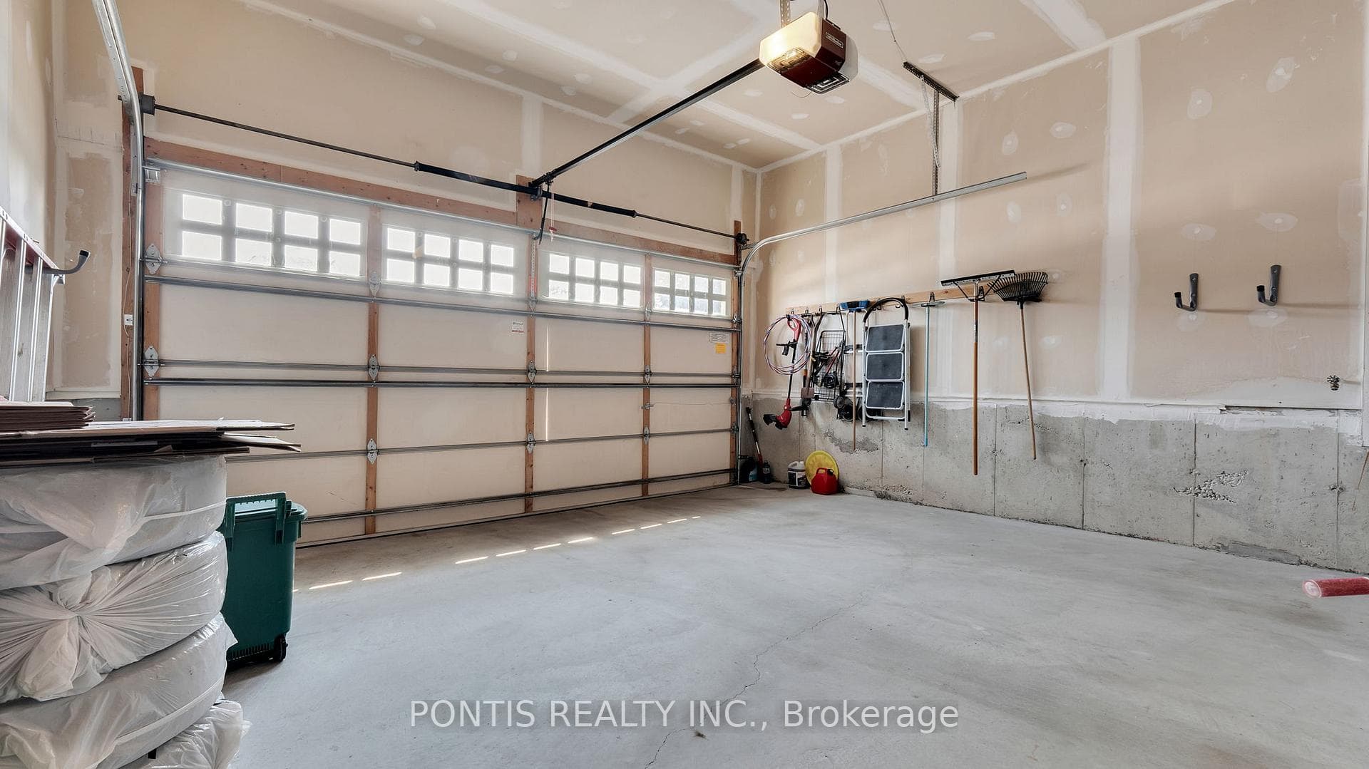 2051 HUNKING Court photo 24