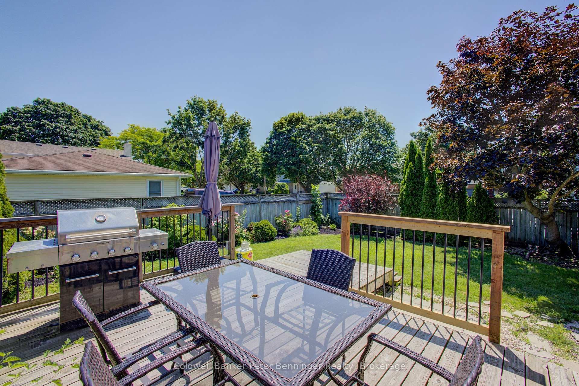 737 Mackendrick Drive photo 42
