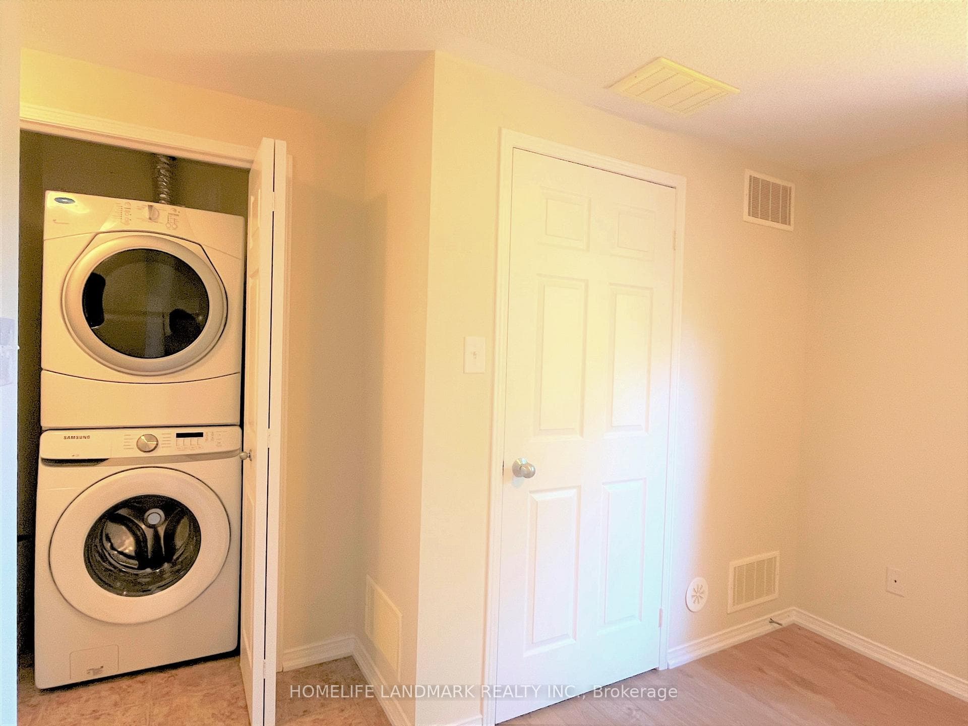 79 John Bell Crescent photo 32