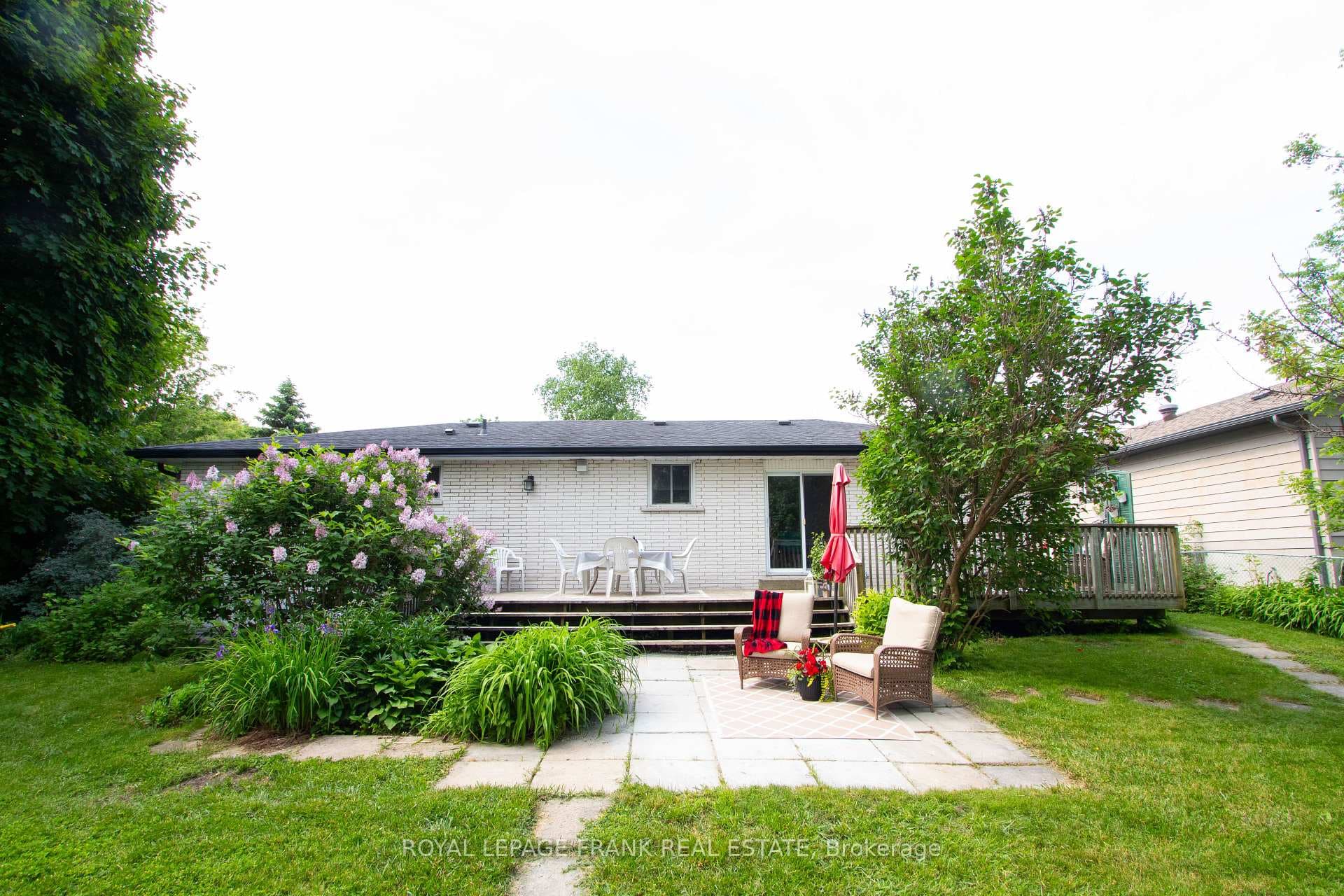 598 North Street photo 27