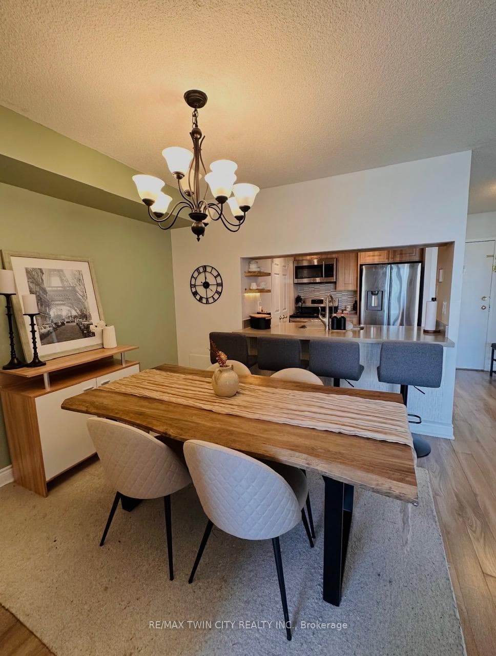 265 Enfield Place Unit 1801 photo 5