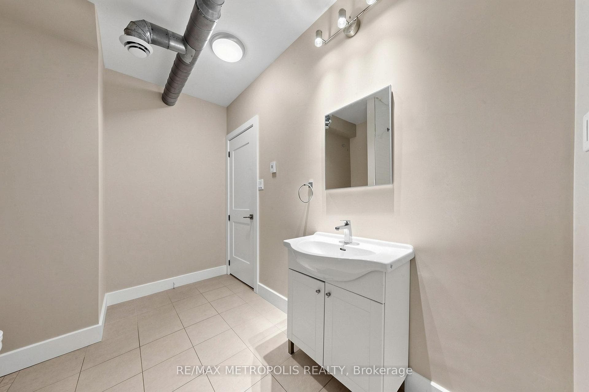 43 Albert Street Unit BSMT photo 9