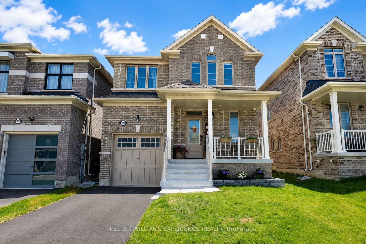 1329 Davis Loop photo 1
