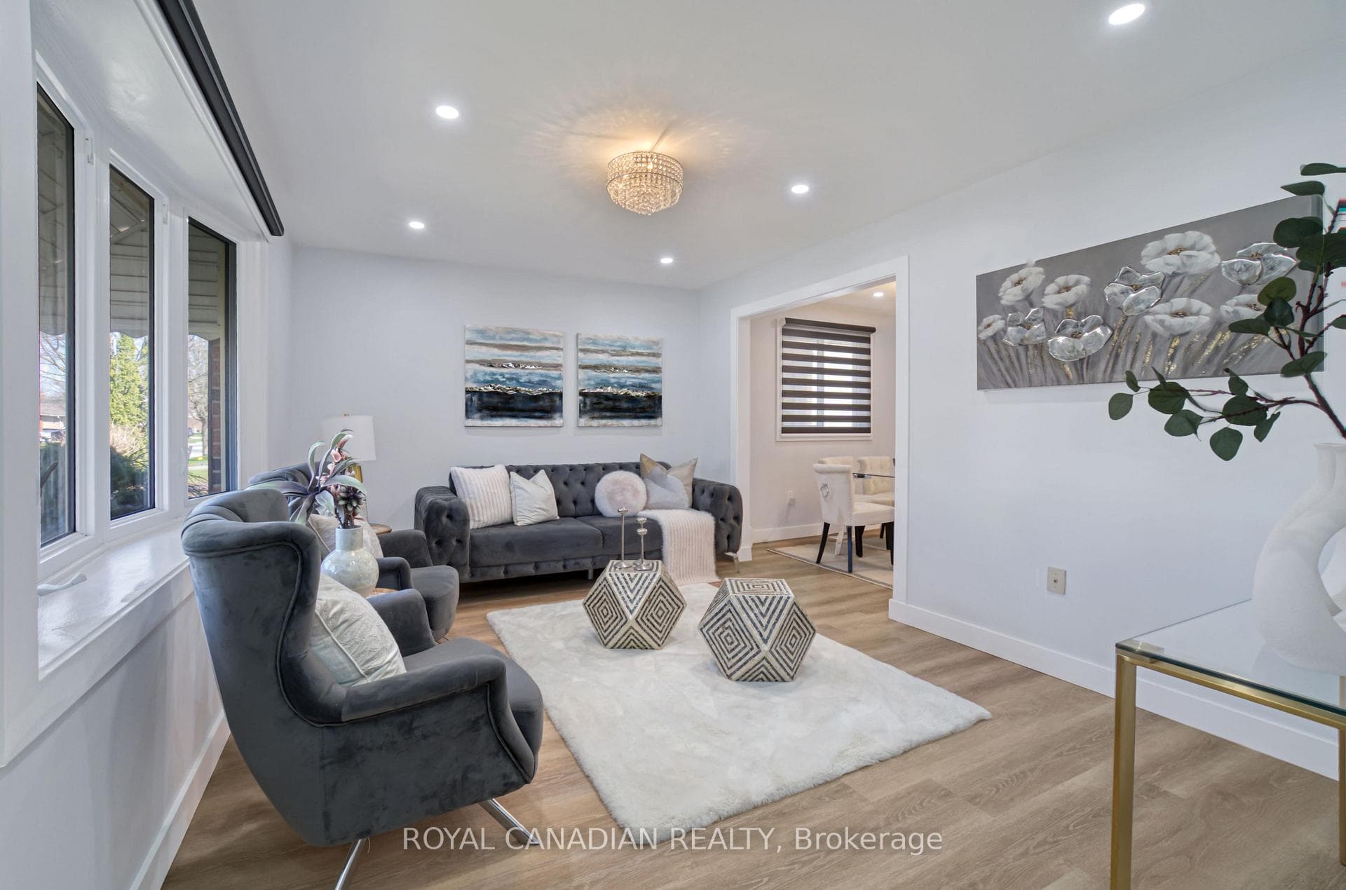 60 Lysanda Avenue photo 5