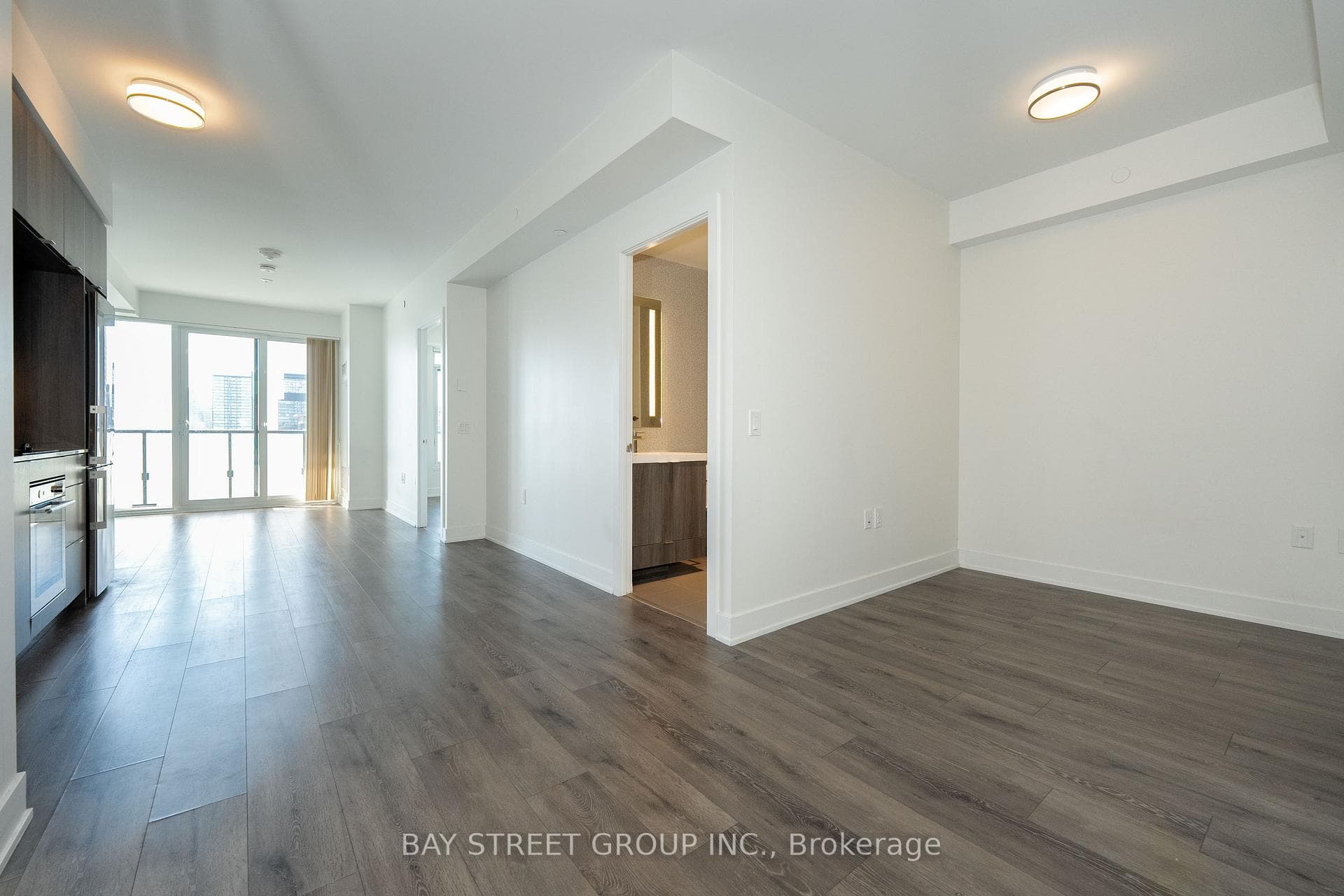 575 Bloor Street Unit 3310 photo 3