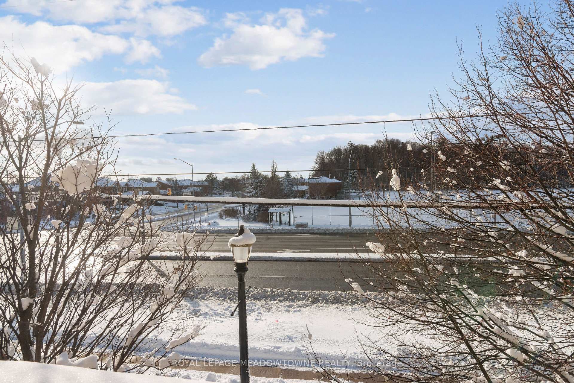 9519 Keele Street Unit 223 photo 36