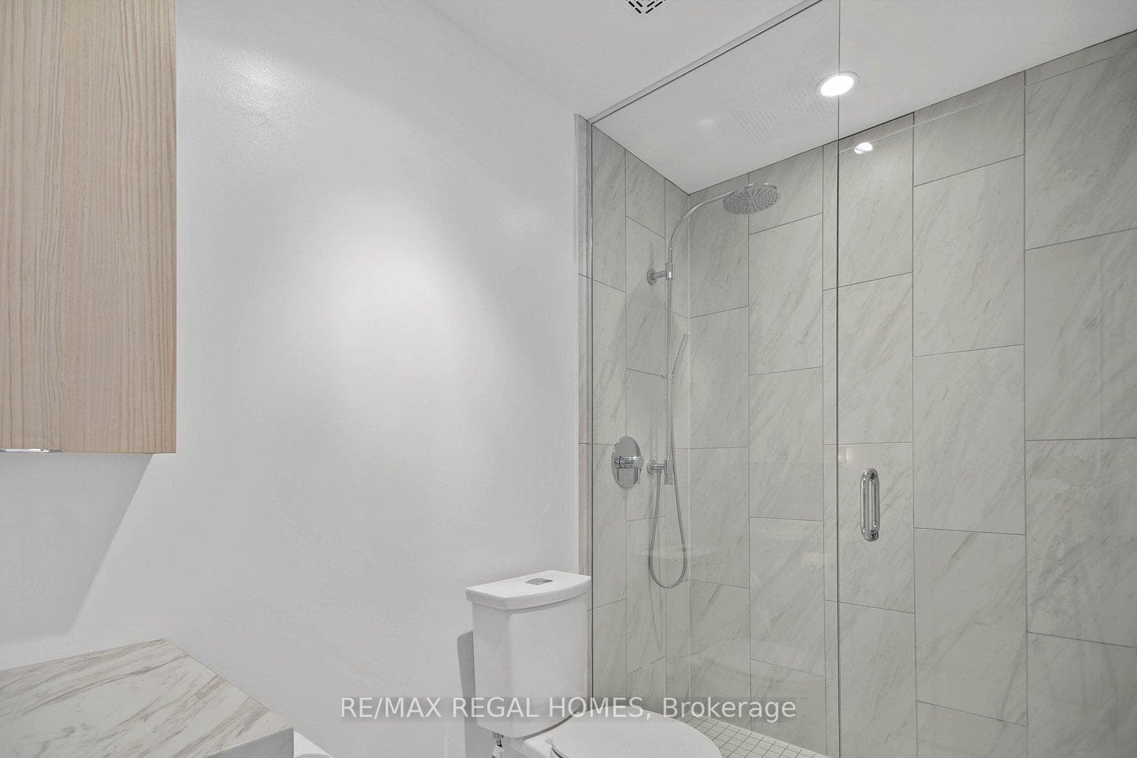 110 Marine Parade Drive Unit 408 photo 12